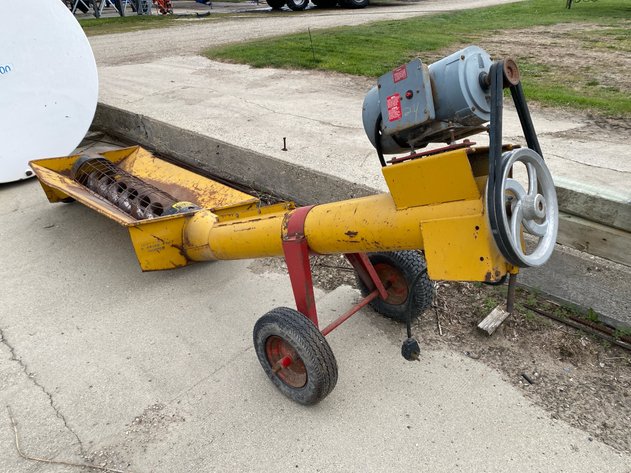 Image for SWING HOPPER AUGER