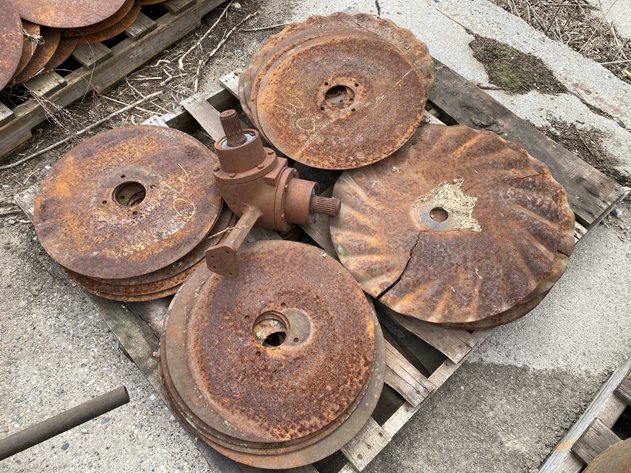 Image for PALLET OF CULTIVATOR DISCS
