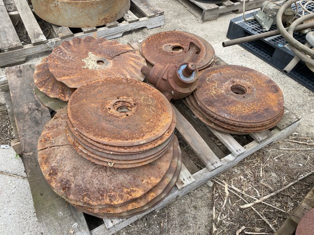 Image for PALLET OF CULTIVATOR DISCS