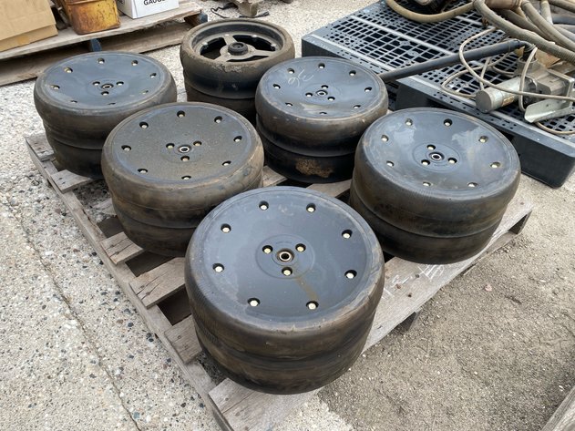 Image for PALLET OF GAUGE WHEELS