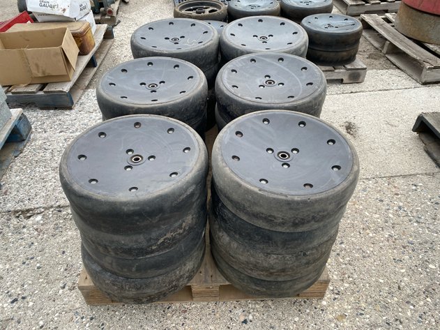 Image for PALLET OF GAUGE WHEELS