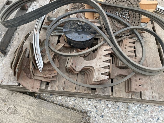 Image for [PALLET] SICKLE SECTIONS, BELTS, COMBINE HEAD CHAIN,  AND OTHER PARTS