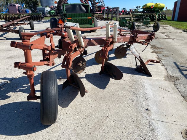 Image for CASE IH 710 PLOW