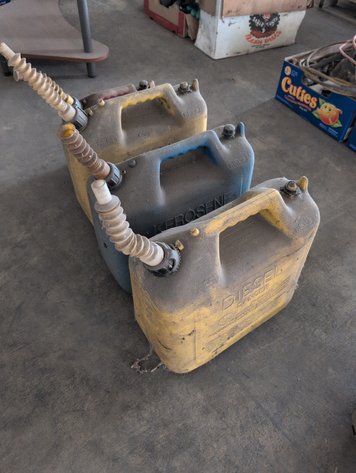 Image for [4] FUEL CANS