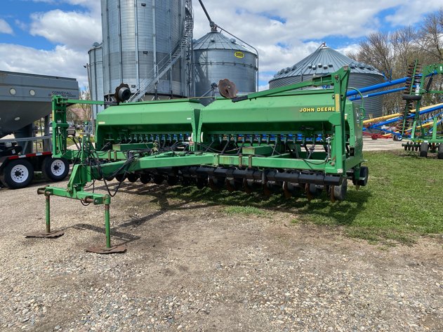 Image for JOHN DEERE 20’ 1560 NO TILL DRILL