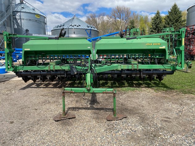 Image for JOHN DEERE 20’ 1560 NO TILL DRILL