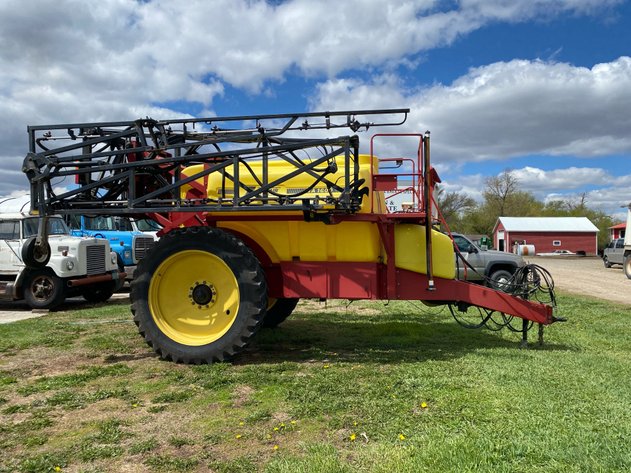 Image for TOP AIR TA1600 PULL TYPE SPRAYER 90 FT BOOM
