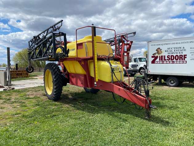 Image for TOP AIR TA1600 PULL TYPE SPRAYER 90 FT BOOM