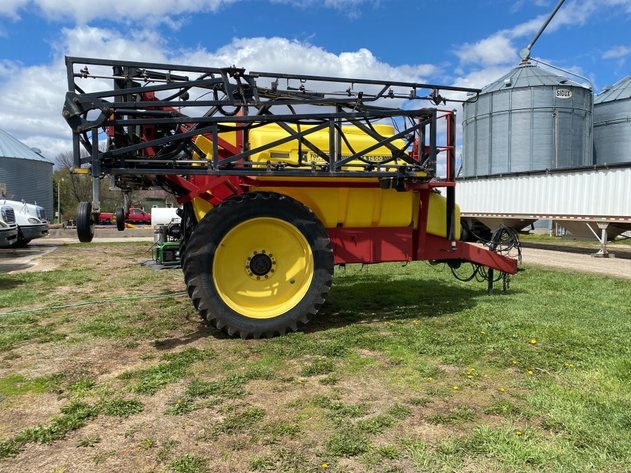 Image for TOP AIR TA1600 PULL TYPE SPRAYER 90 FT BOOM