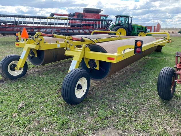 Image for 2014 DEGELMAN LAND ROLLER 7645