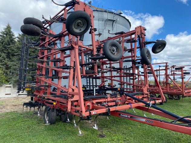 Image for 2011 CASE IH TIGER MATE 200 52’ FIELD CULTIVATOR