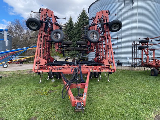 Image for 2011 CASE IH TIGER MATE 200 52’ FIELD CULTIVATOR