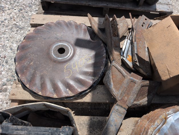 Image for PALLET WITH JACKS, AND PARTS