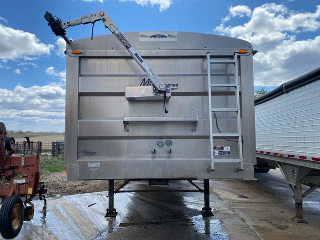 Image for 2013 MAURER ALUMINUM 38’ HOPPER BOTTOM SEMI TRAILER