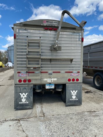Image for 2013 WILSON ALUMINUM 40' HOPPER BOTTOM SEMI TRAILER