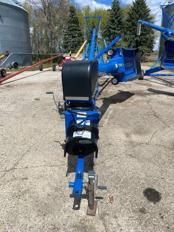 Image for 2015 BRANDT 1080 SWING HOPPER AUGER