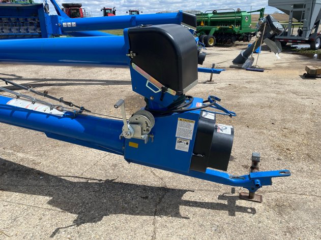 Image for 2015 BRANDT 1080 SWING HOPPER AUGER