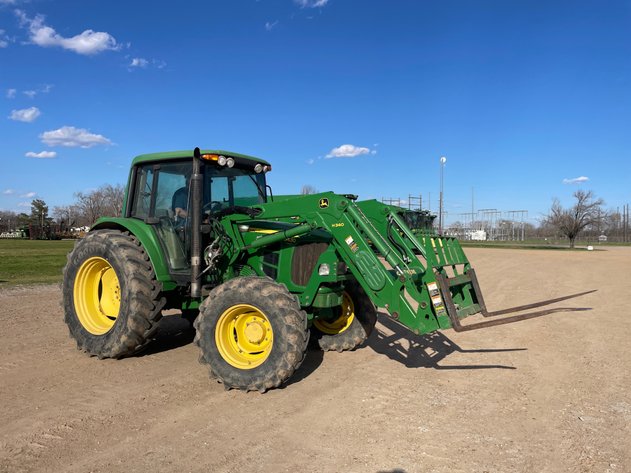 Image for CC Planter Gin Spring Farm Machinery Auction