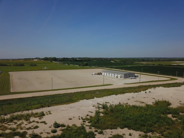 Image for TREMENDOUS HIGH VISIBILITY COMMERCIAL PROPERTY NO RESERVE LIVE AUCTION