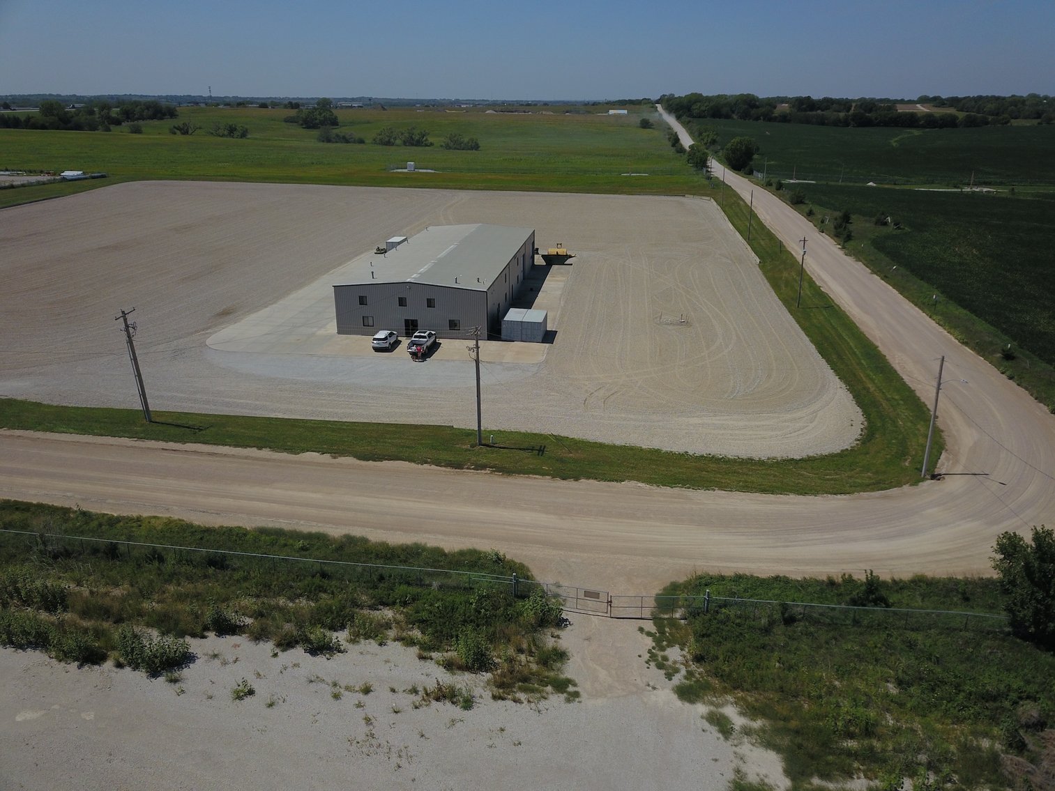 Image for TREMENDOUS HIGH VISIBILITY COMMERCIAL PROPERTY NO RESERVE LIVE AUCTION