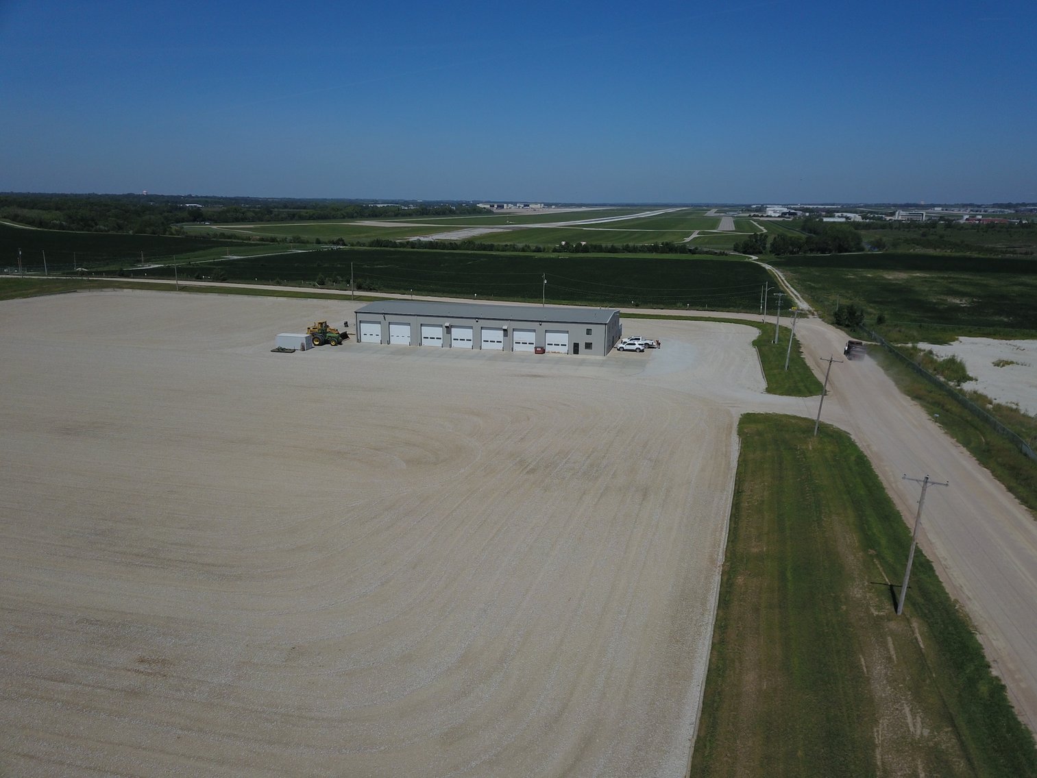 Image for TREMENDOUS HIGH VISIBILITY COMMERCIAL PROPERTY NO RESERVE LIVE AUCTION