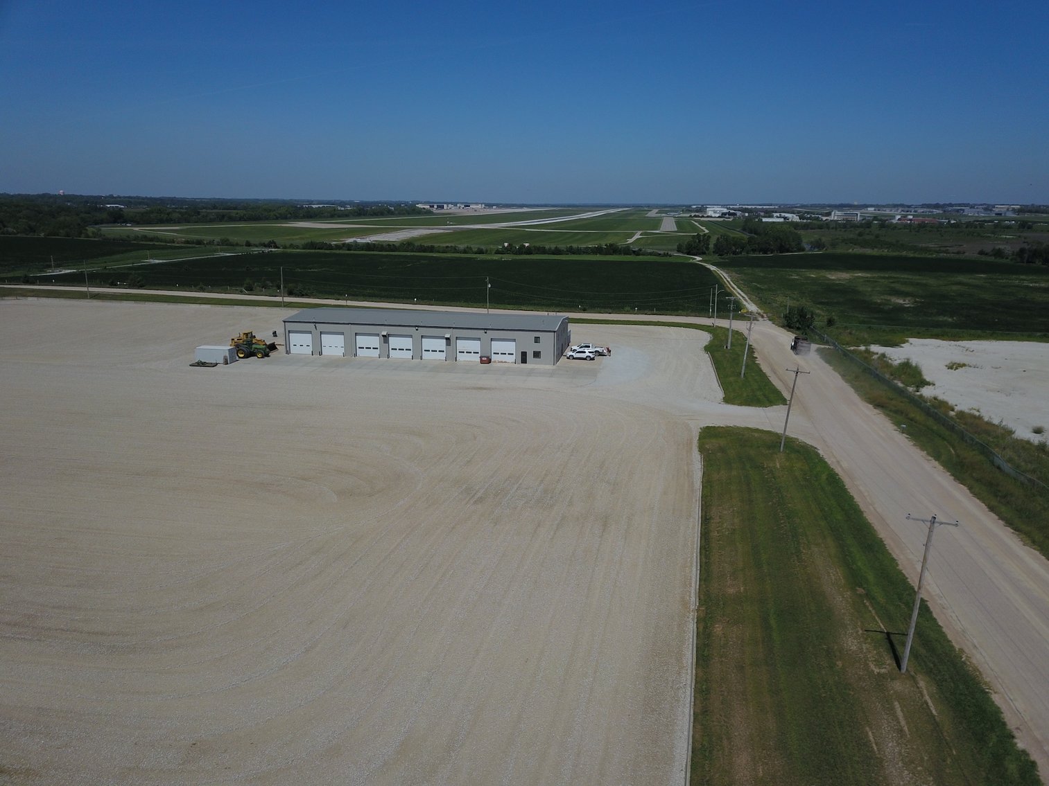 Image for TREMENDOUS HIGH VISIBILITY COMMERCIAL PROPERTY NO RESERVE LIVE AUCTION