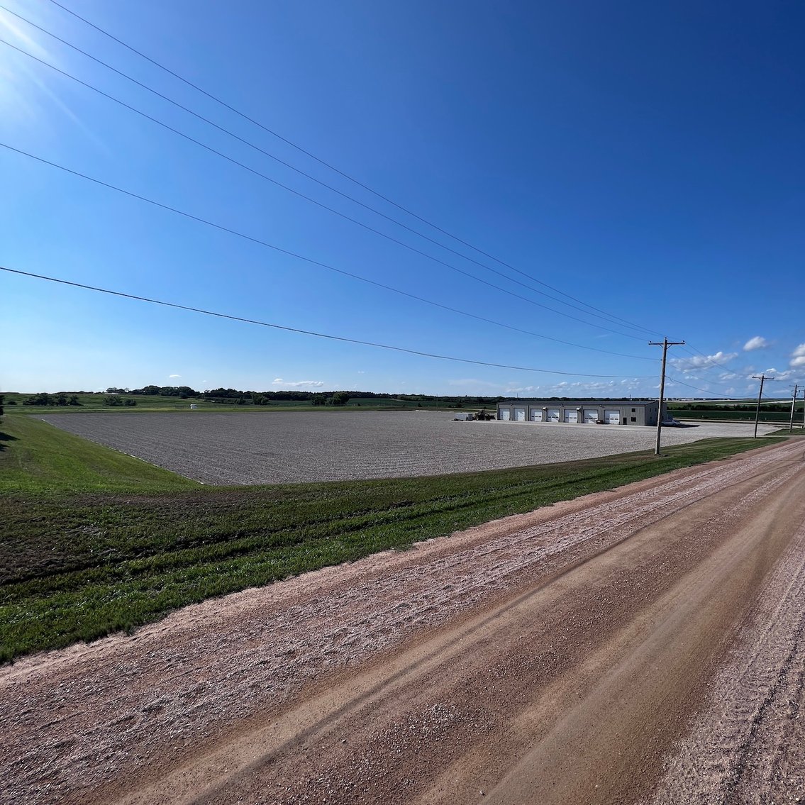 Image for TREMENDOUS HIGH VISIBILITY COMMERCIAL PROPERTY NO RESERVE LIVE AUCTION