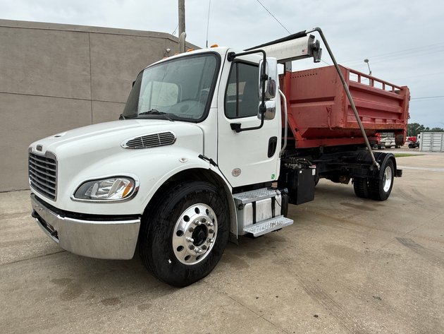 Image for Eastern Nebraska's Late Model Truck, Trailer, Construction & Farm Equipment No Reserve LIVE Auction
