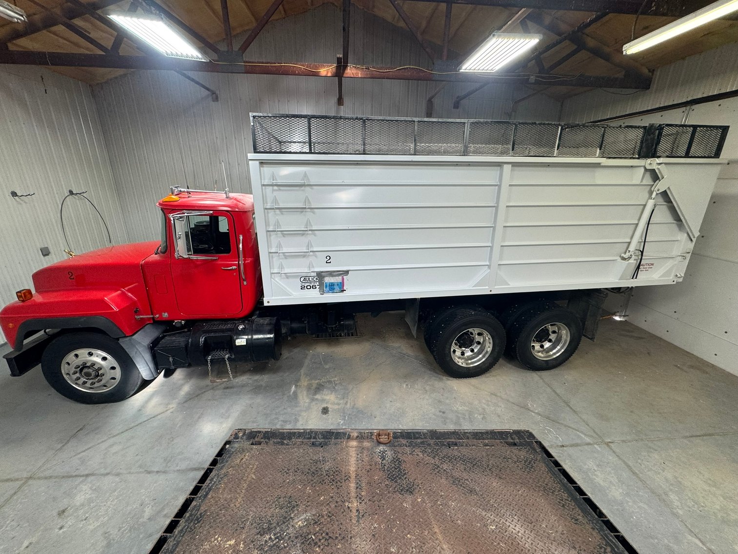 Image for 1997 MACK RD688S