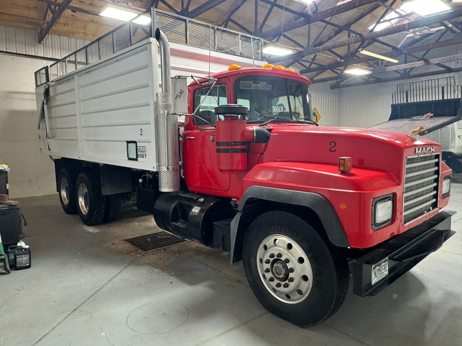 Image for 1997 MACK RD688S