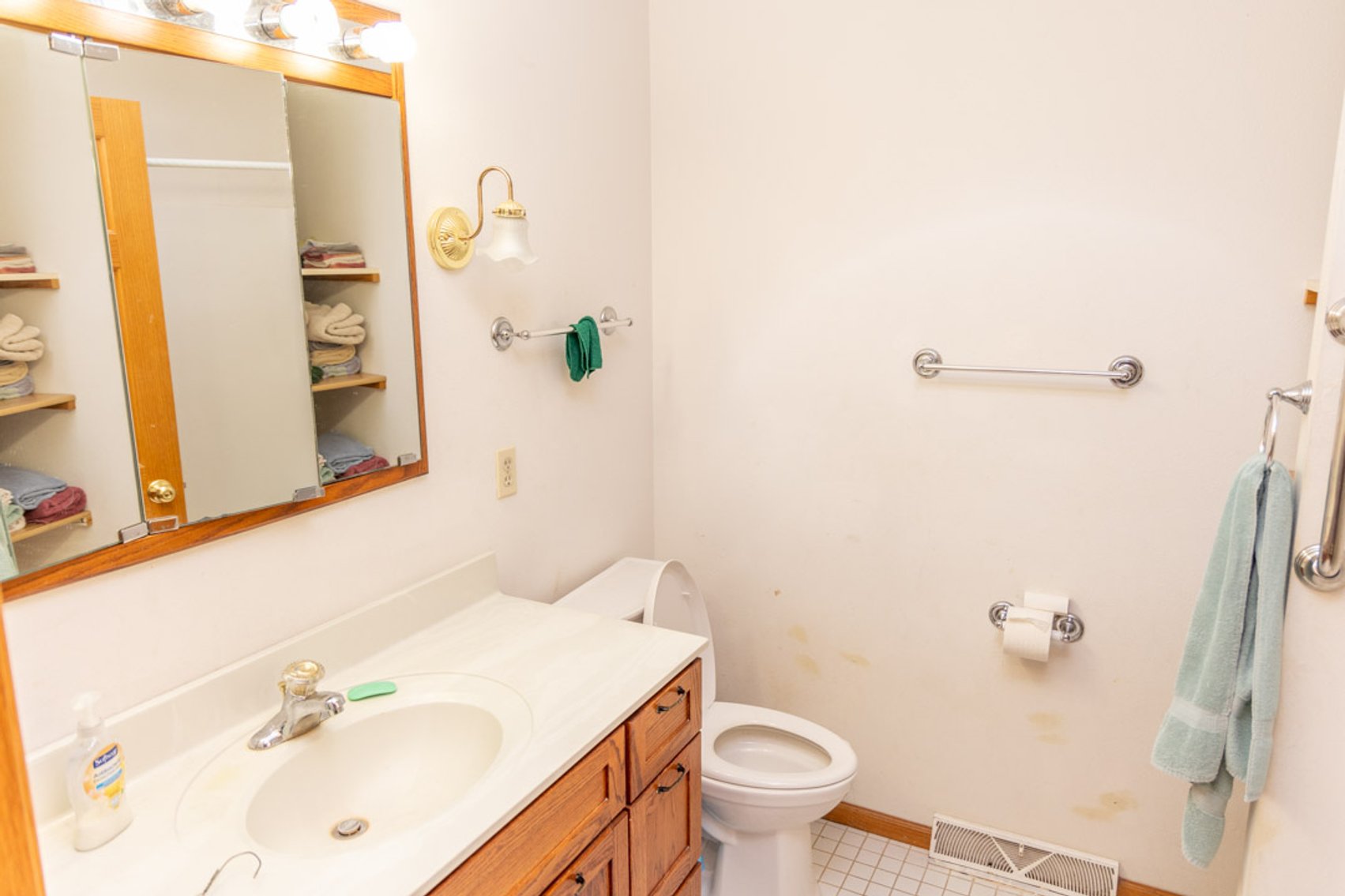 Image for N2279 River Oaks Rd, Reeseville For Sale by Online Bid