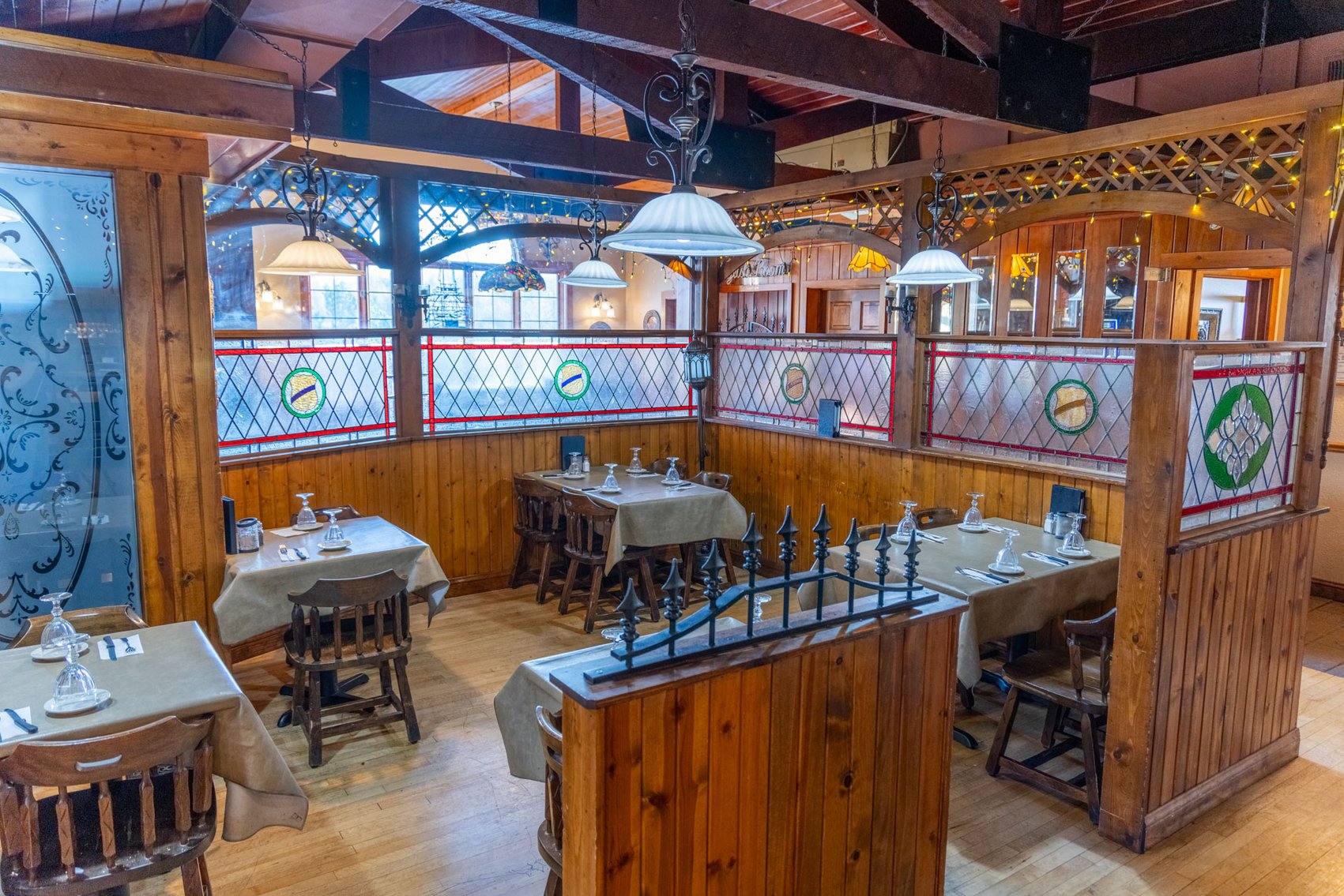 Image for Washington County Casual Family Pub & Restaurant For Sale