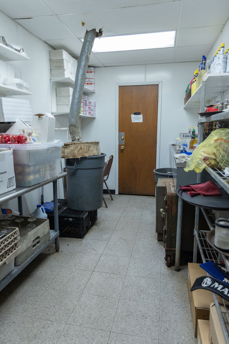 Image for Washington County Casual Family Pub & Restaurant For Sale