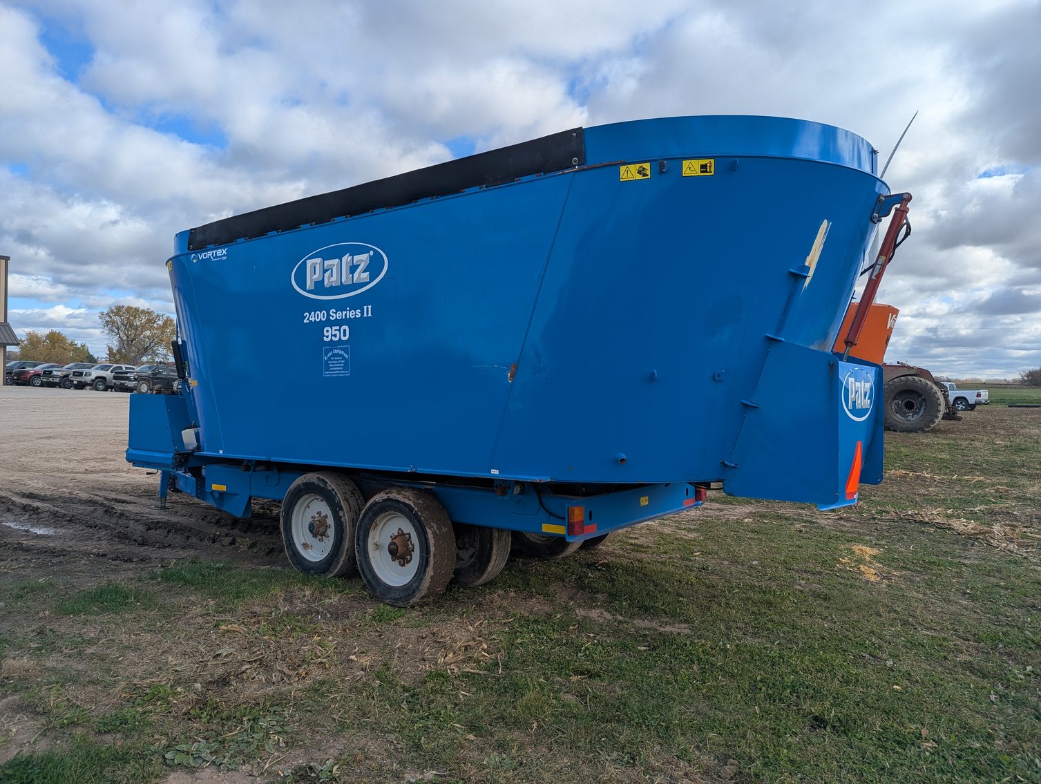 Image for Auction Time: 2015 Patz 2400 Series II 950