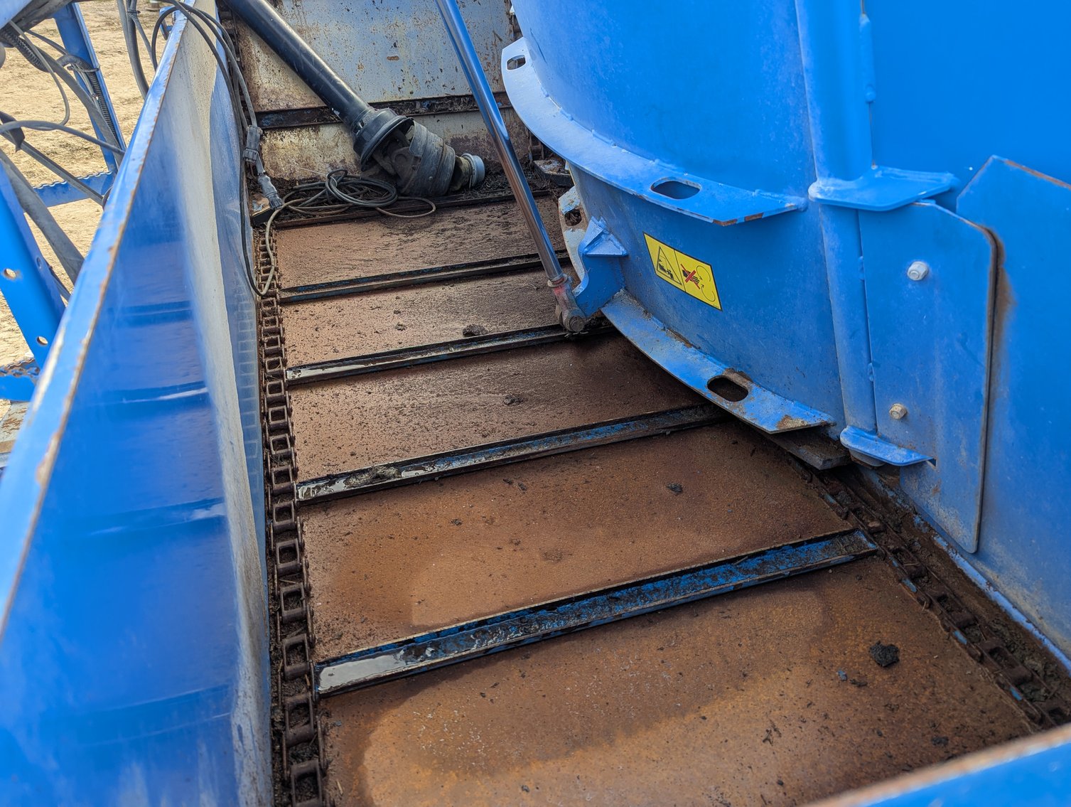 Image for Auction Time: 2015 Patz 2400 Series II 950