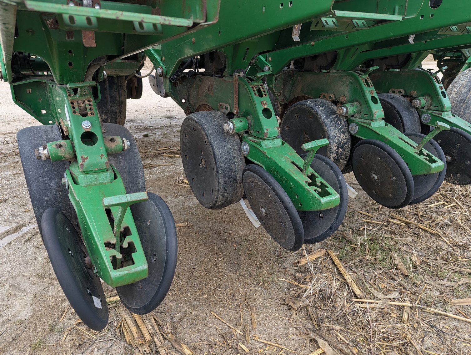 Image for Auction Time: 2002 John Deere 1780 16R22 Planter