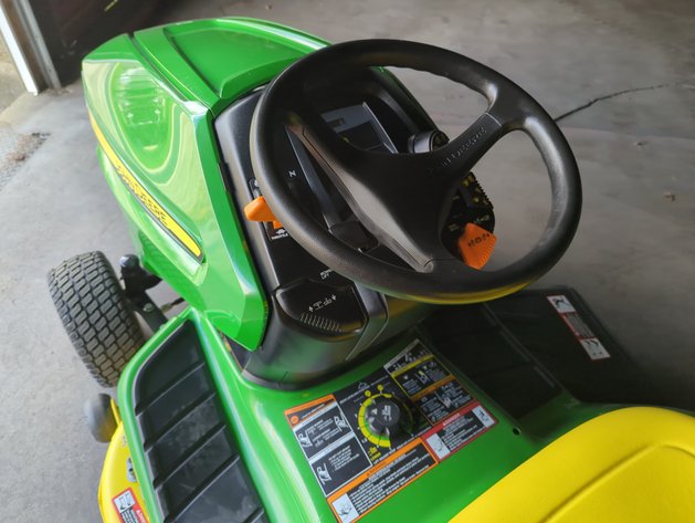 Image for 2015 John Deere X360 42
