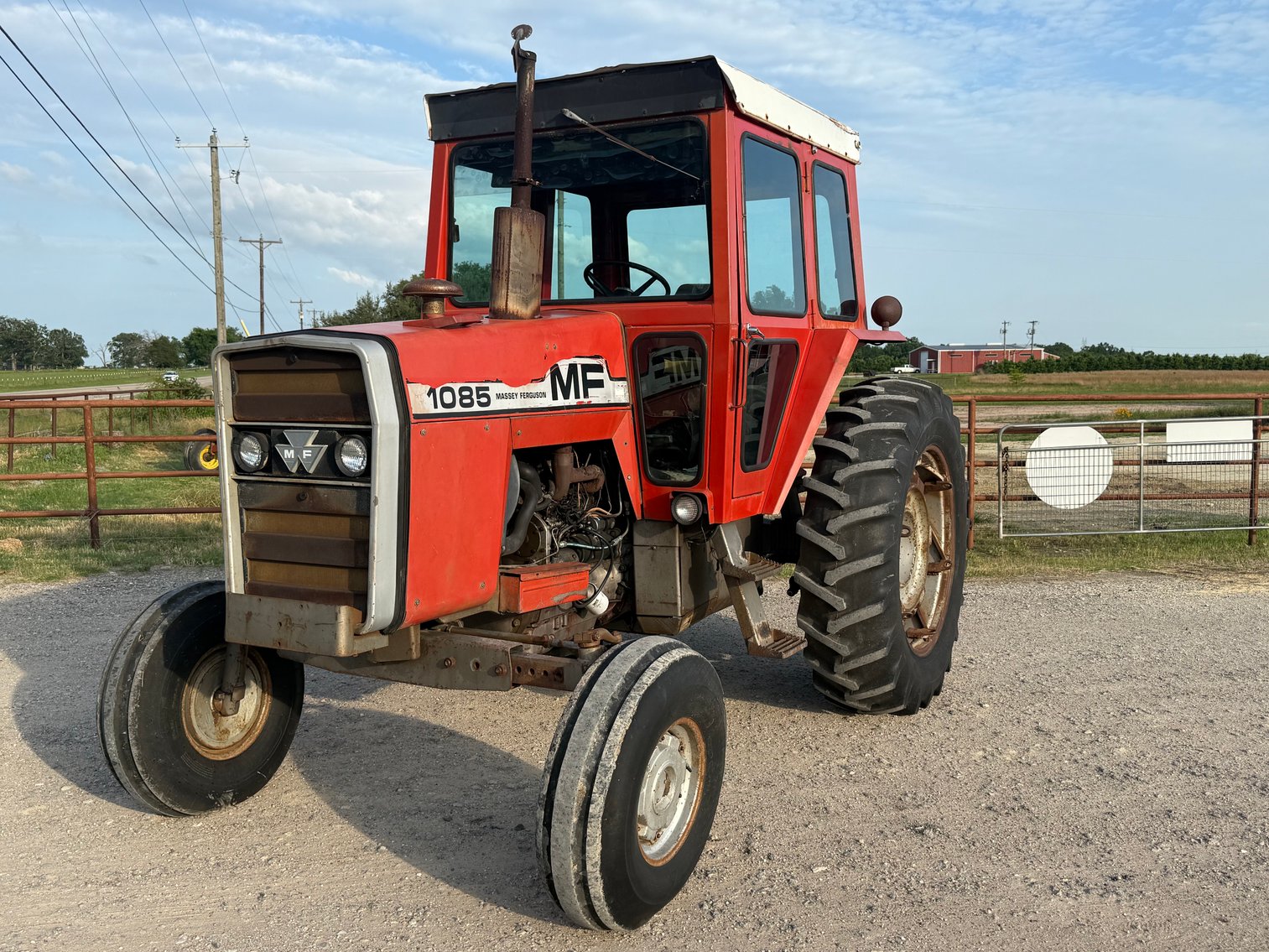 Image for Massey Ferguson 1085 Ag Tractor