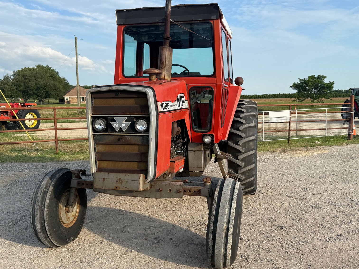 Image for Massey Ferguson 1085 Ag Tractor
