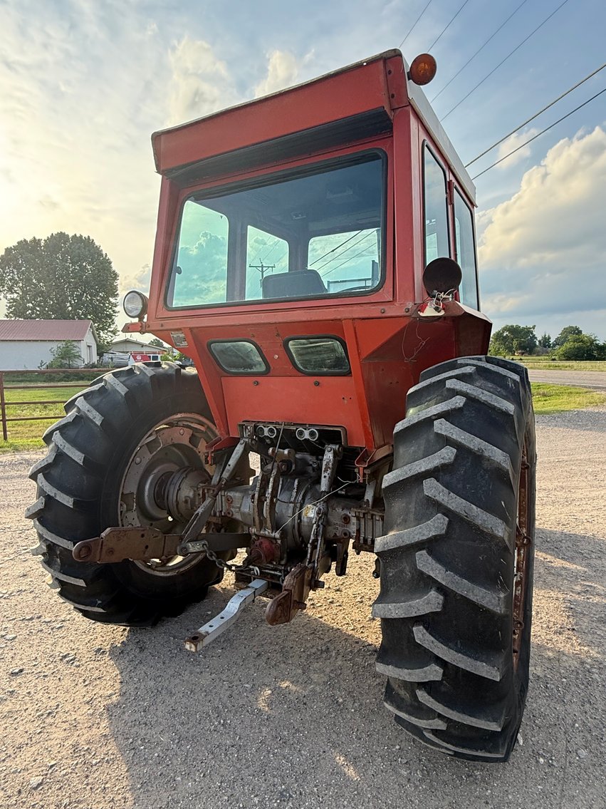 Image for Massey Ferguson 1085 Ag Tractor