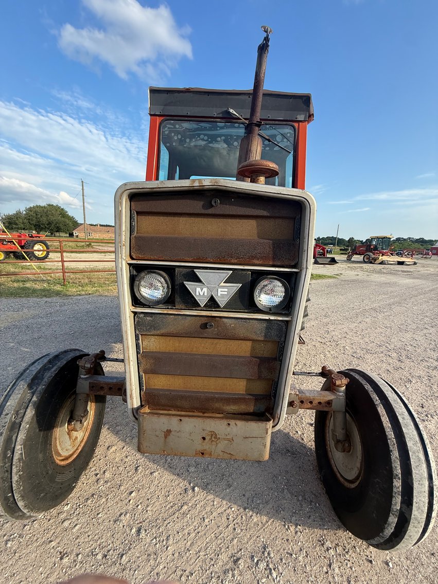 Image for Massey Ferguson 1085 Ag Tractor