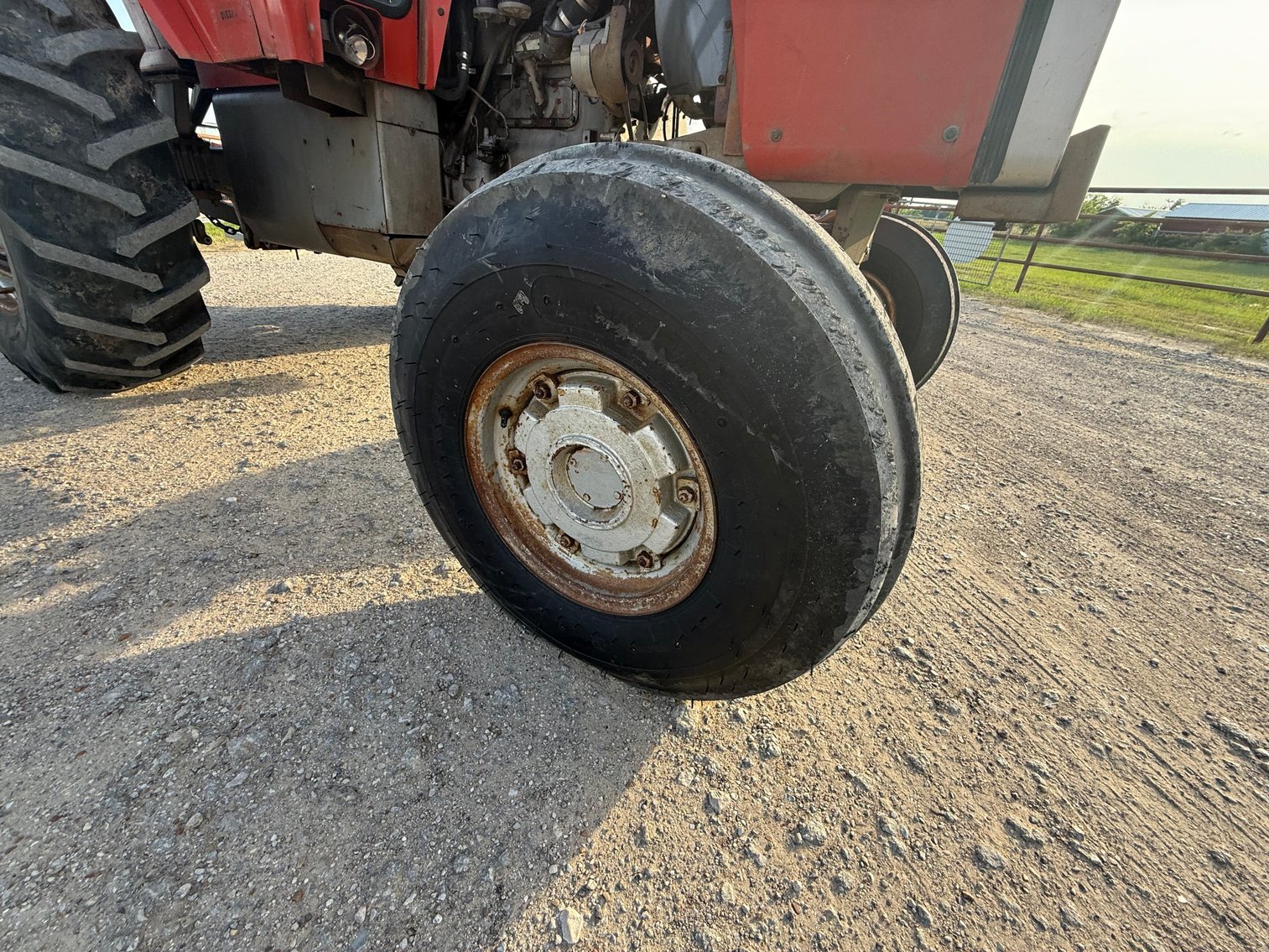 Image for Massey Ferguson 1085 Ag Tractor