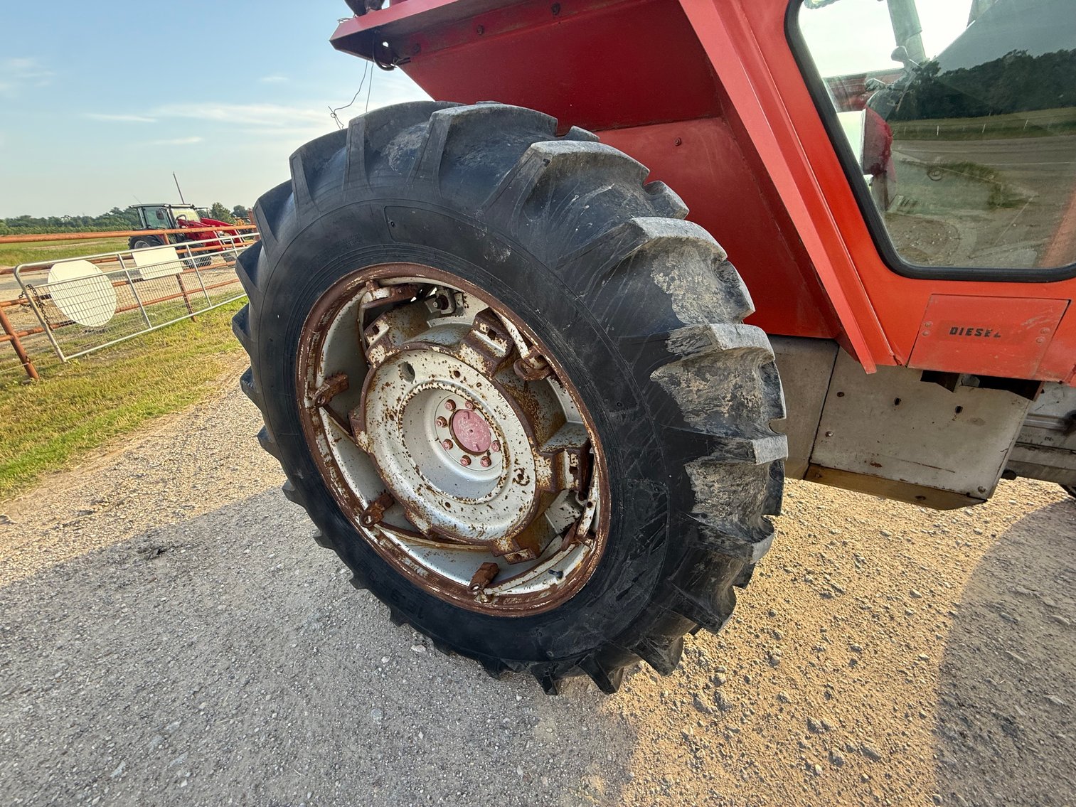 Image for Massey Ferguson 1085 Ag Tractor