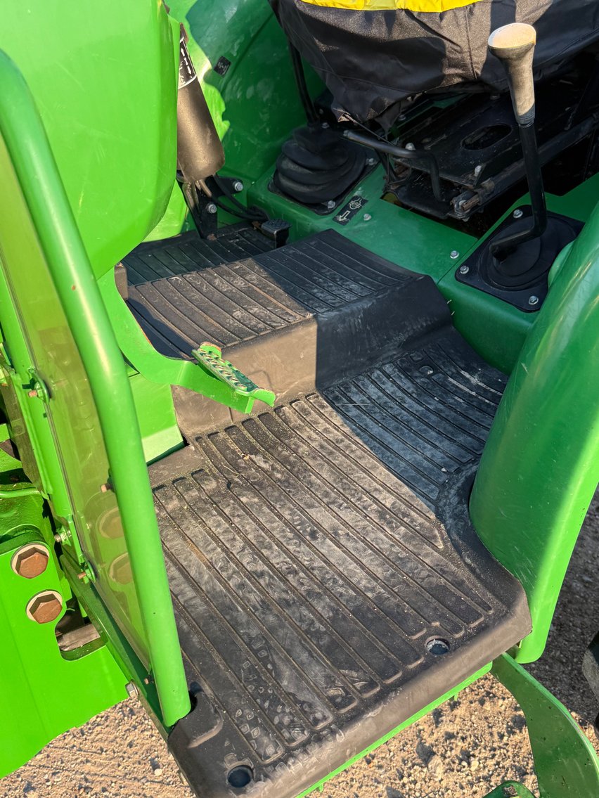 Image for John Deere 5065E Ag Utility Tractor