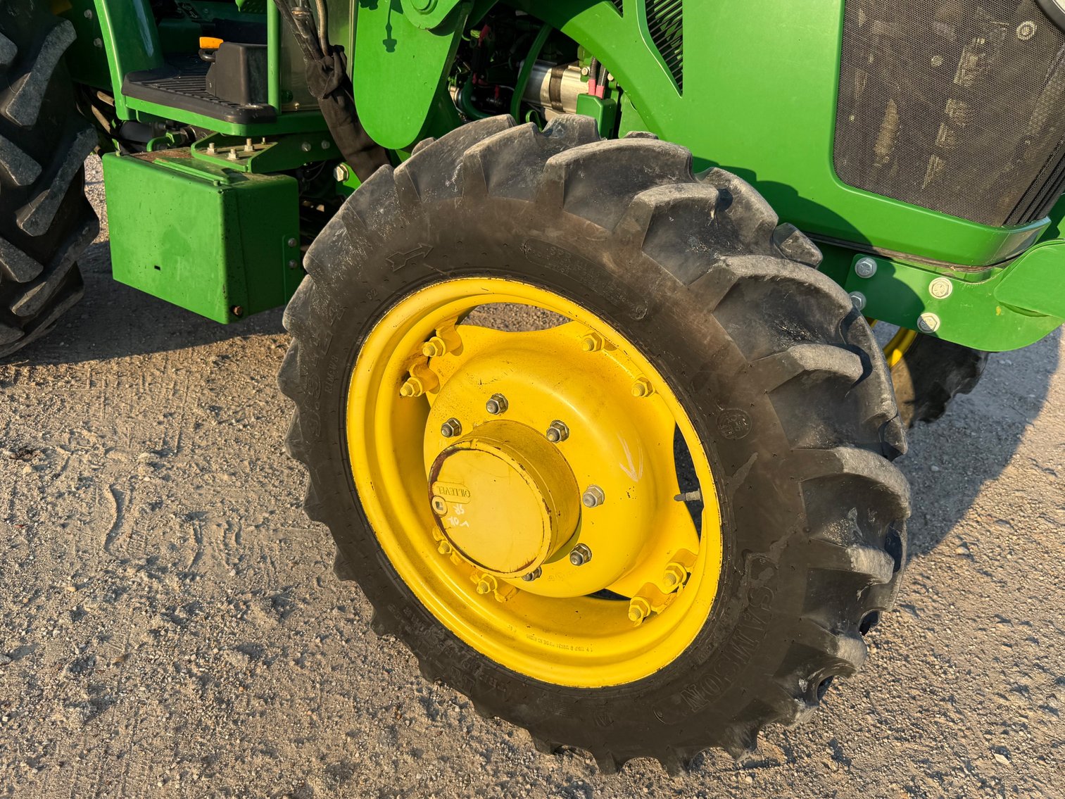 Image for John Deere 5065E Ag Utility Tractor