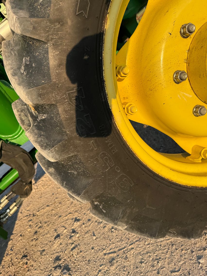 Image for John Deere 5065E Ag Utility Tractor
