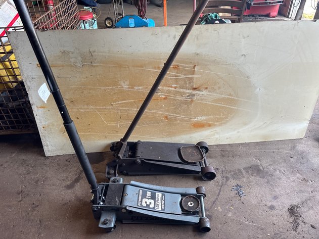 Image for (2) 3 ton floor jacks