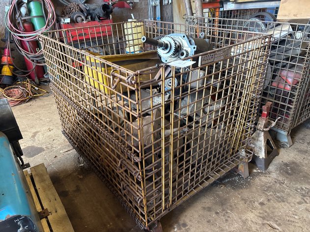 Image for Steel basket with transmissions and parts