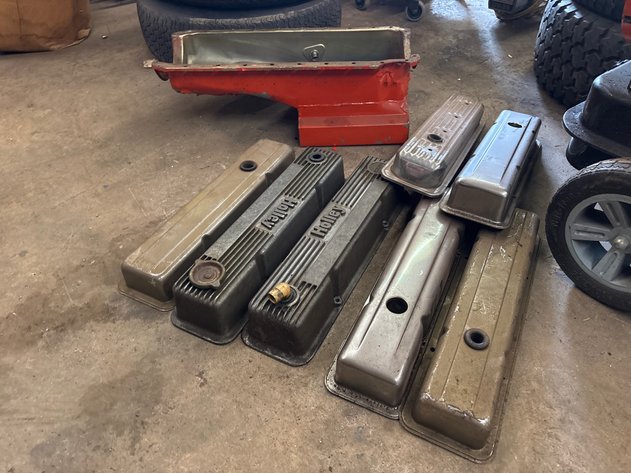 Image for (7) Holley & Chevrolet Valve Covers & (1) High capacity Oil Pan