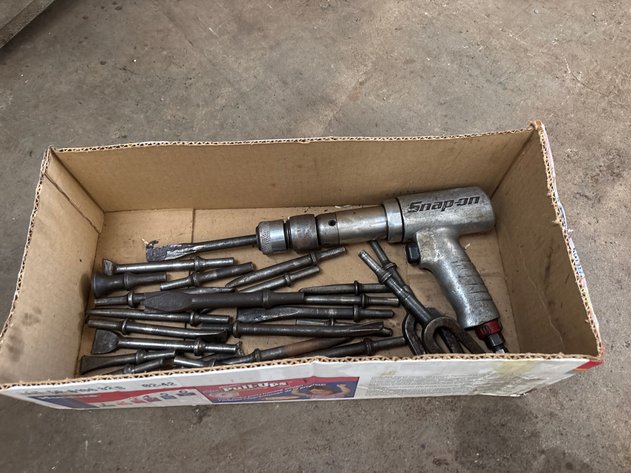 Image for Snap-On air hammer and bits